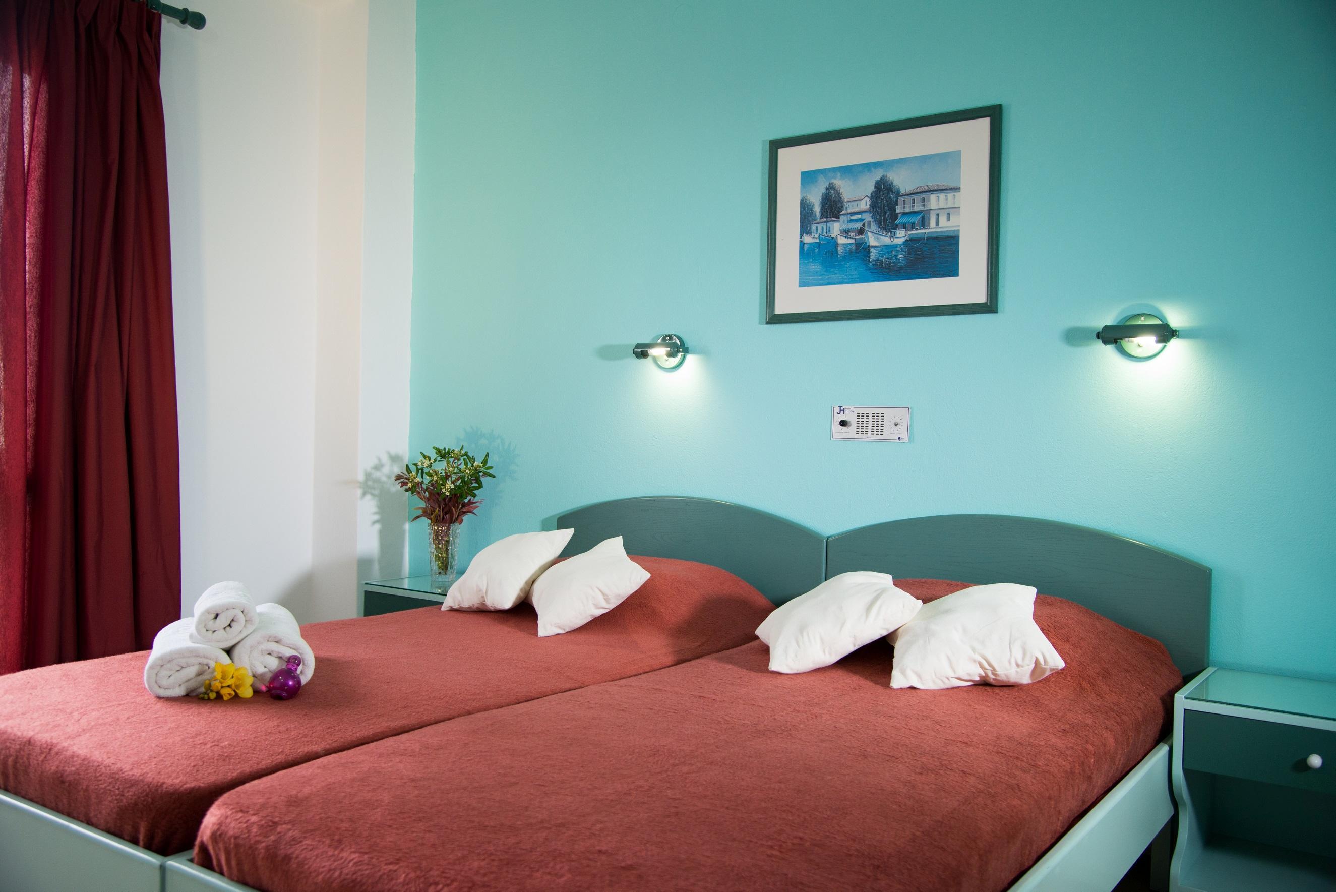 Theoni Apartments ماليا المظهر الخارجي الصورة