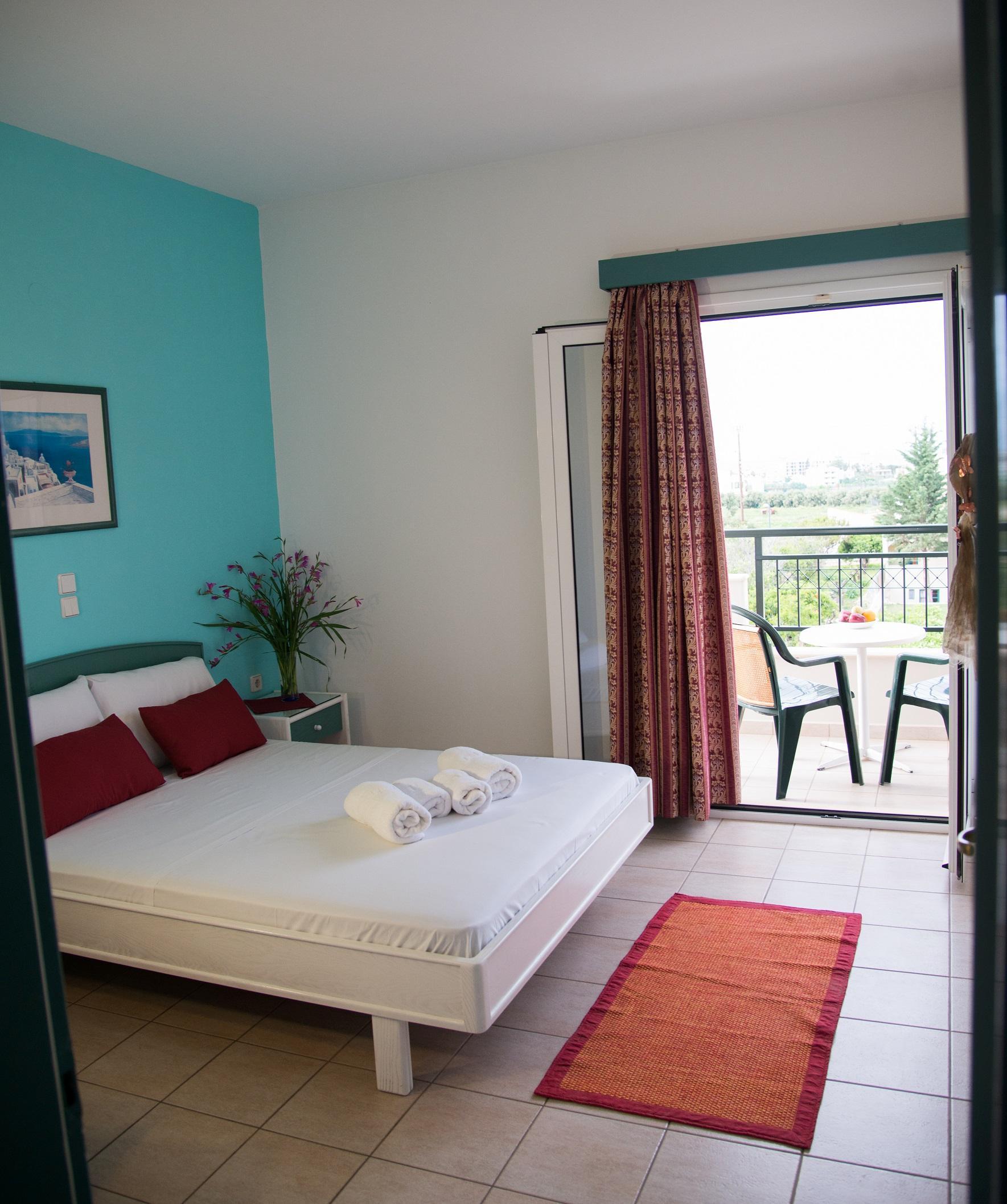 Theoni Apartments ماليا المظهر الخارجي الصورة