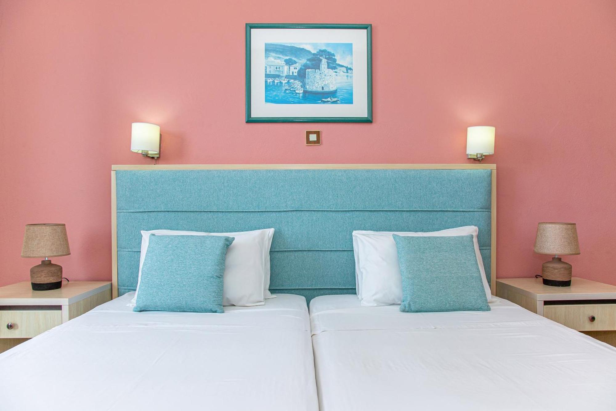 Theoni Apartments ماليا المظهر الخارجي الصورة