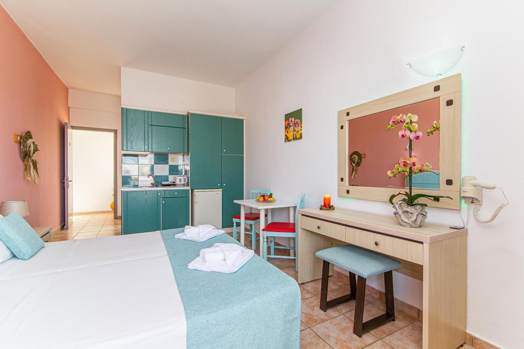 Theoni Apartments ماليا المظهر الخارجي الصورة
