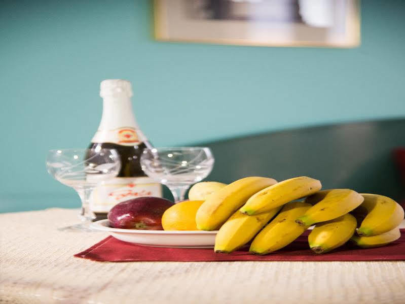 Theoni Apartments ماليا المظهر الخارجي الصورة